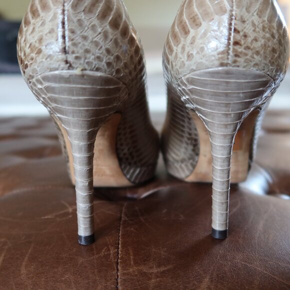 $895 Jimmy Choo peep toe platform snakeskin pumps in grey/green 36 1/2 ITALY - Picture 5 of 15